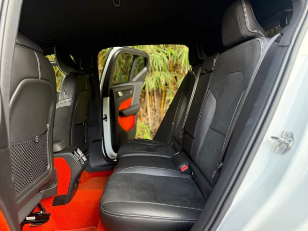 2019 Volvo XC40 T5 AWD R-Design Low Mileage