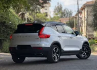2019 Volvo XC40 T5 AWD R-Design Low Mileage
